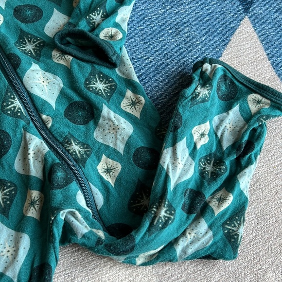 Kickee Pants 6-9 month Coverall Zip-Up Christmas Ornaments Green Print - Picture 6 of 15